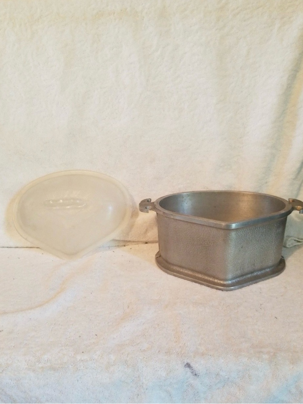 Roaster Vintage Guardian Service Hammered Aluminum Heart Shape Roaster